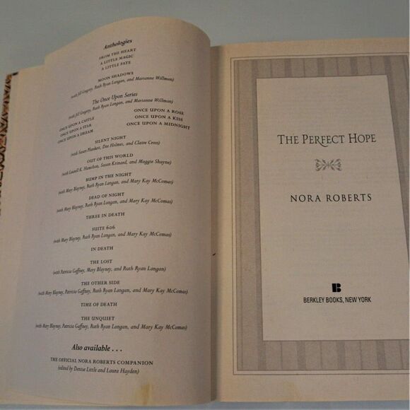 The Perfect Hope by Nora Roberts The Inn Boonsboro Trilogy 2012 Paperback - Picture 7 of 8